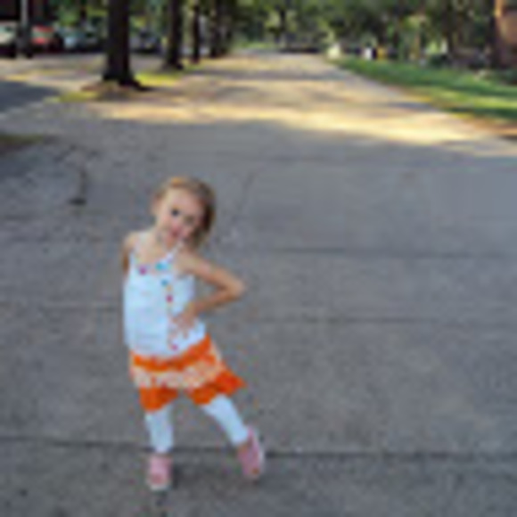 Meet your Posher, Amelia - Picture 1 of 1